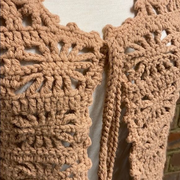 Vintage Blush/Salmon Crochet Vest - Picture 2 of 4